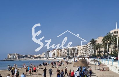 Resale - Apartamento - Torrevieja - Playa de los locos