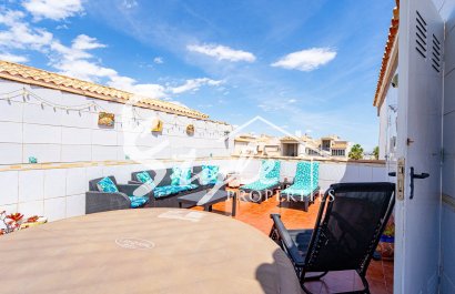 For Sale Penthouse of 2 Bedrooms with Private Solarium in La Ciñuelica, Punta Prima, Los Altos, Costa Blanca. ID2426