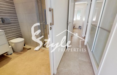 Resale - Apartamento - Torrevieja - Aguas Nuevas