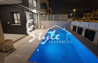 Resale - Villa - Punta Prima