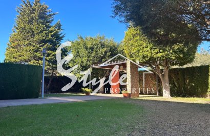 Resale - Villa - Dehesa de campoamor - Campoamor