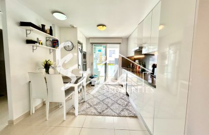 Resale - Apartamento - Punta Prima