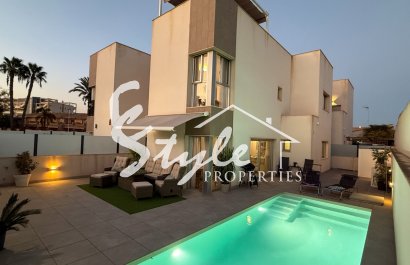 Resale - Villa - Santiago de Ribeira - Zona de la playa
