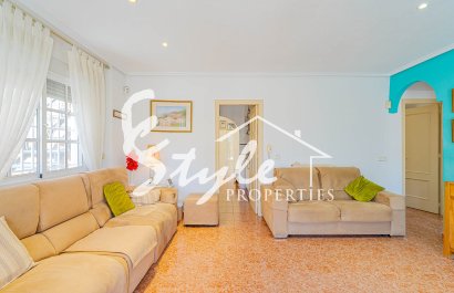 Resale - Villa - Punta Prima