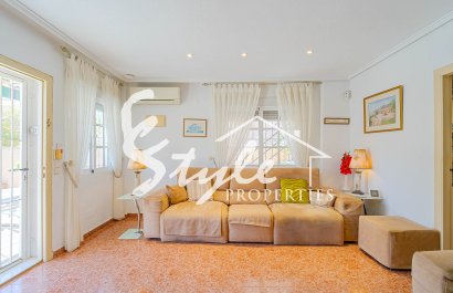 Resale - Villa - Punta Prima