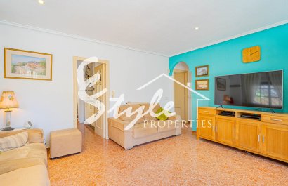 Resale - Villa - Punta Prima