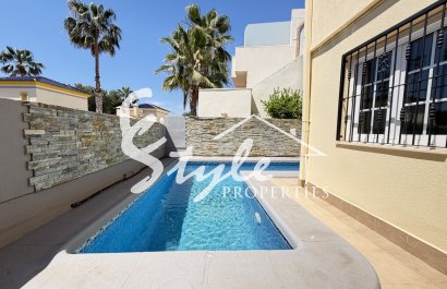 Resale - Villa - Las Ramblas Golf - Las Ramblas