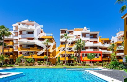 South-Facing First Floor Apartment in Punta Prima | 2 Bedrooms | Pool View | La Recoleta. Costa Blanca, Spain. ID 2940