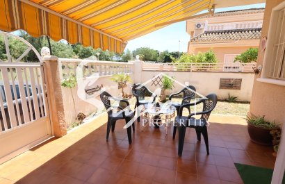 Resale - Villa - Punta Prima