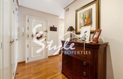 Resale - Apartamento - Torrevieja - Centro - Muelle Pesquero