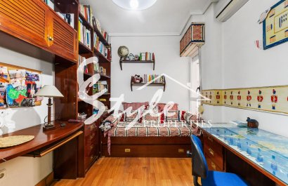 Resale - Apartamento - Torrevieja - Centro - Muelle Pesquero