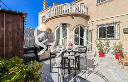 Resale - Villa - Orihuela-Costa - Villamartin