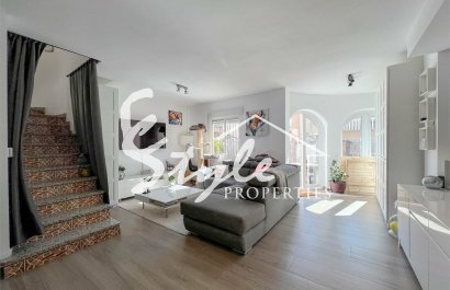 Resale - Villa - Orihuela-Costa - Villamartin