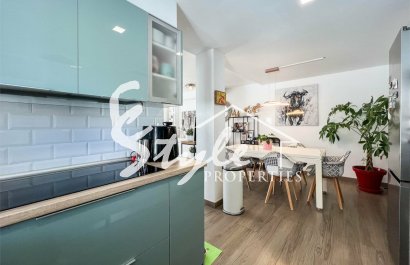 Resale - Villa - Orihuela-Costa - Villamartin