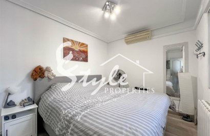 Resale - Villa - Orihuela-Costa - Villamartin