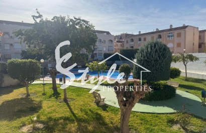 Resale - Apartamento - Torrevieja - Playa del Acequión