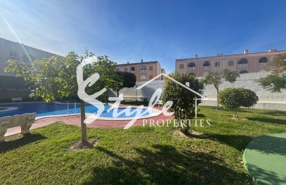 Resale - Apartamento - Torrevieja - Playa del Acequión