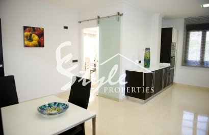 Resale - Villa - Cabo Roig