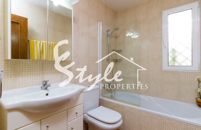 Resale - Villa - Lomas de Don Juan