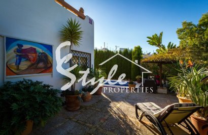Resale - Villa - Lomas de Don Juan