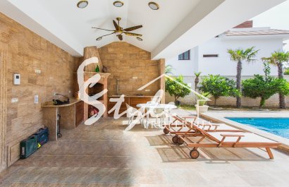 Resale - Villa - Cabo Roig