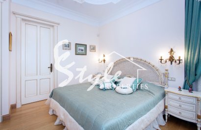 Resale - Villa - Cabo Roig