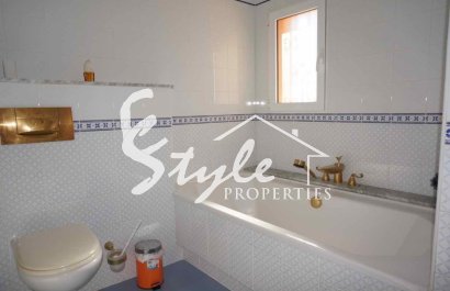 Resale - Villa - Cabo Roig