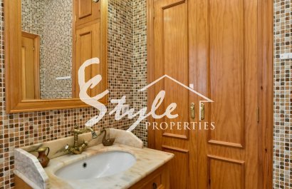 Вторичное жилье - Вилла - Кампоамор