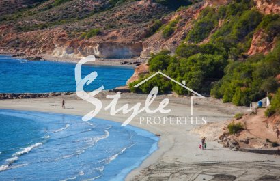 Resale - Villa - Cabo Roig