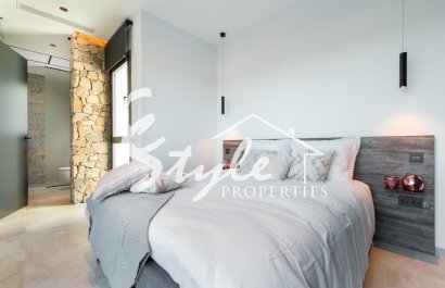 Новая красивая вилла в Сьюдад Кесада, Коста Бланка, Испания.ON734