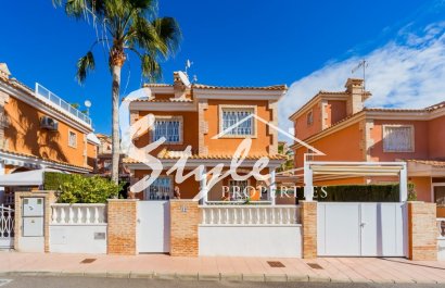 Вилла с бассейном у моря в Плайя Фламенка, Ориуэла Коста, Коста Бланка, Испания