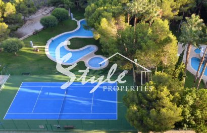 Квартира с теннисным кортом в Кампоаморе, Ориуэла Коста , Коста Бланка, Испания