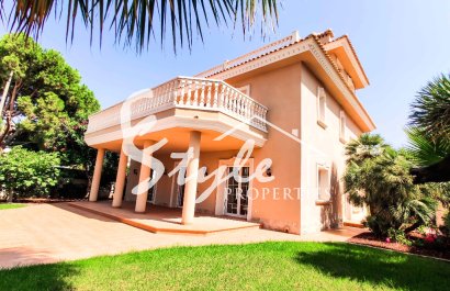 Nuevo - Villa - Cabo Roig