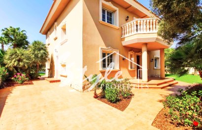 Nuevo - Villa - Cabo Roig