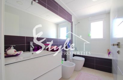 Продаем виллу с бассейном на берегу моря в Миль Пальмерас, Пилар-де-ла-Орадада, с прекрасным видом