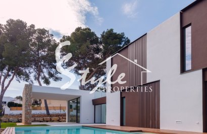 Buy newly built villa in Moraira close to the sea. ID ON1135_44 