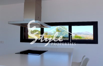 Купить новую построенную виллу рядом с морем в Морайра. ID ON1143_43