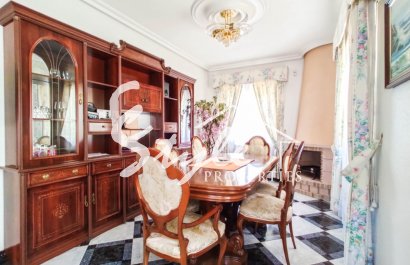 Вторичное жилье - Вилла - Сьюдад Кесада