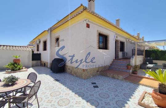 Villa - Resale - Villamartin - Villamartin