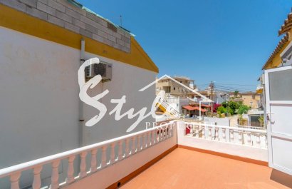 Купить дуплекс с частным садом на продажу в Плайя Фламенка, Ориуэла Коста. ID: 4563