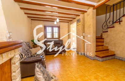 Купить дуплекс с частным садом на продажу в Плайя Фламенка, Ориуэла Коста. ID: 4563