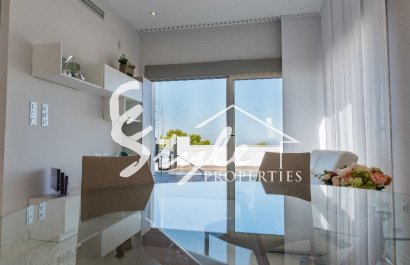 Nuevo - Villa - Villamartin