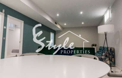 Nuevo - Villa - Villamartin