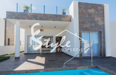 Nuevo - Villa - Villamartin