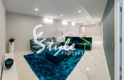 Nuevo - Villa - Villamartin