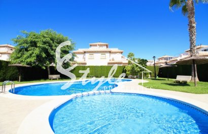 Купить угловой таунхауз около моря в кабо роиг. id 4680