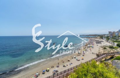 Купить пентхауз у моря с панорамным видом в Кампоамор, Коста Бланка, Испания. ID: 4725