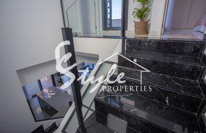 Nuevo - Villa - LOS MONTESINOS - La Herada