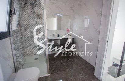 Nuevo - Villa - LOS MONTESINOS - La Herada