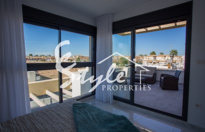 Nuevo - Villa - LOS MONTESINOS - La Herada